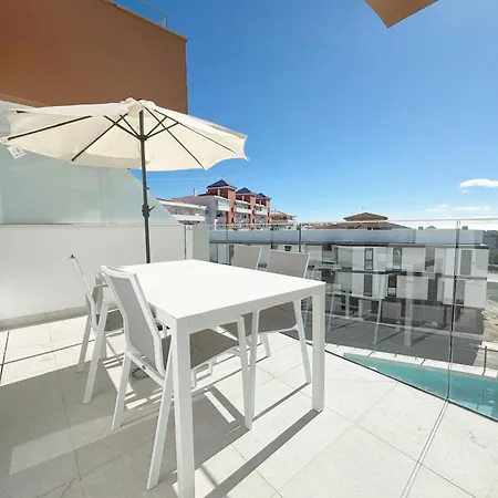 Town Luxury Pluto Εστεπόνα