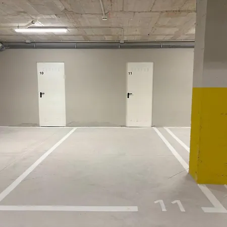 Town Luxury Pluto * Εστεπόνα