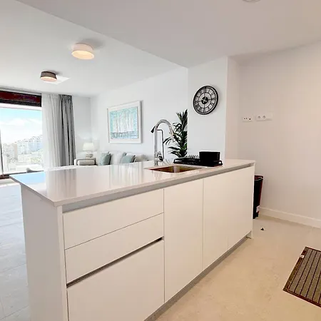 Town Luxury Pluto Daire Estepona