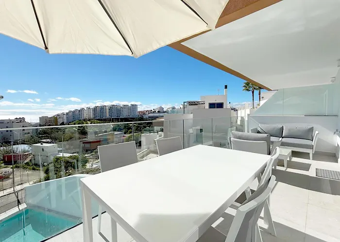 Apartment Town Luxury Pluto